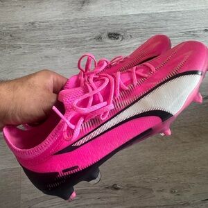 PUMA Ultra Ultimate FG/AG Adult Soccer Cleats 107744 01 PINK/BLACK Size 8.5